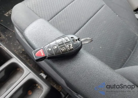 2010 Dodge Grand Caravan Hero z USA, uszkodzony, nr VIN 2D4RN3D10AR335461